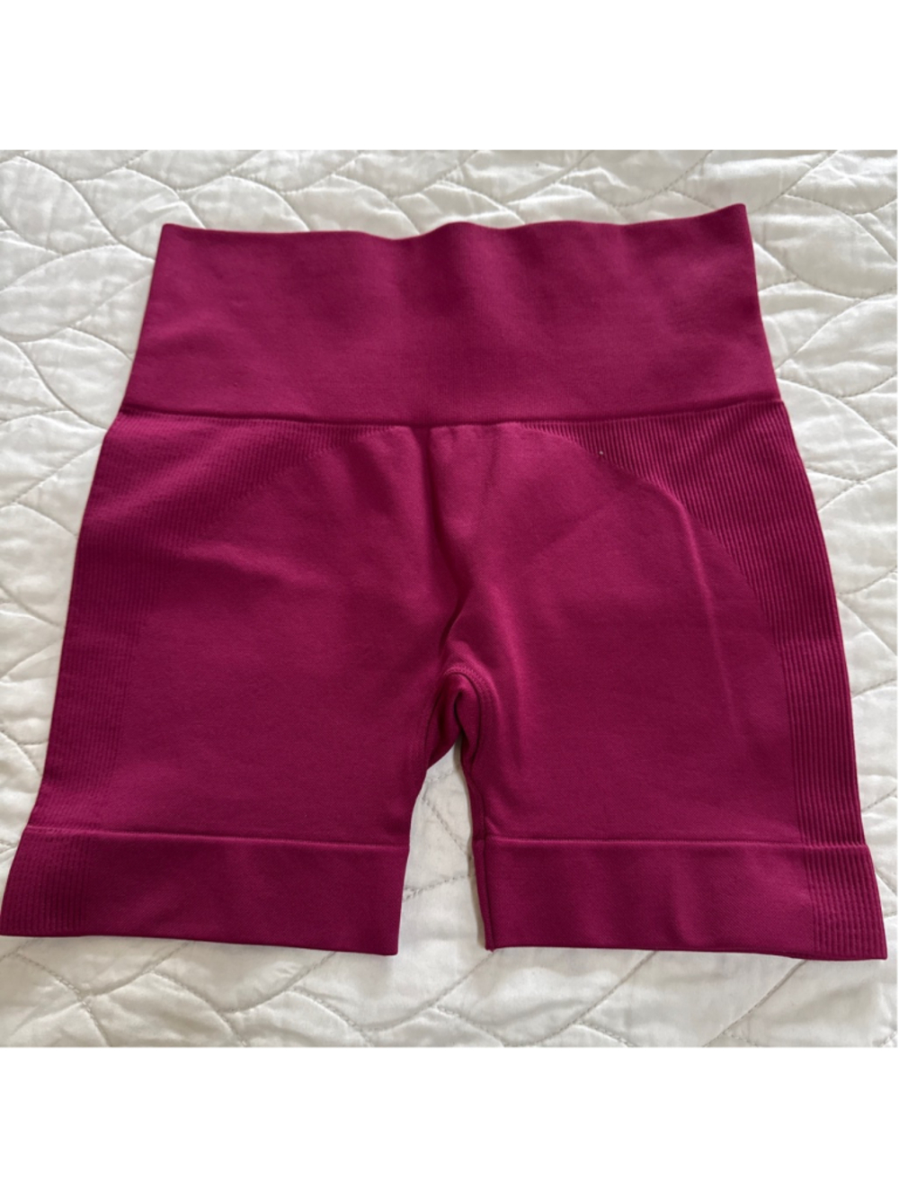 SET ACTIVE Magenta Bike Shorts S NWOT